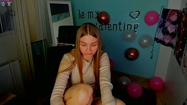 Snapshot of Molly_sweetie chatting on February 13, 10:12 am Molly sweetie online show from February 13, 10:12 am