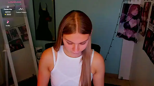 Snapshot of Molly_sweetie chatting on September 10, 6:23 am Molly sweetie online show from September 10, 6:23 am