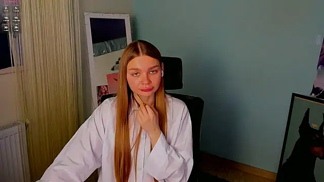 Snapshot of Molly_sweetie chatting on January 22, 10:07 am Molly sweetie online show from January 22, 10:07 am