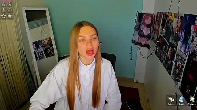 Snapshot of Molly_sweetie chatting on March 3, 7:03 am Molly sweetie online show from March 3, 7:03 am