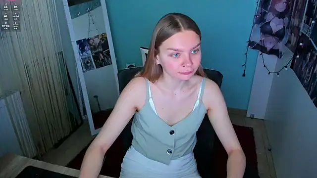 Snapshot of Molly_sweetie chatting on March 19, 6:57 am Molly sweetie online show from March 19, 6:57 am