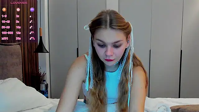 Molly sweetie online show from November 8, 7:12 am