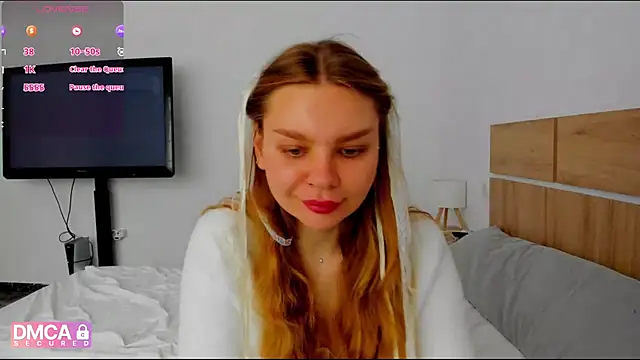 Molly sweetie online show from April 12, 6:27 am