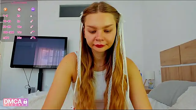 Snapshot of Molly_sweetie chatting on May 11, 6:26 am Molly sweetie online show from May 11, 6:26 am
