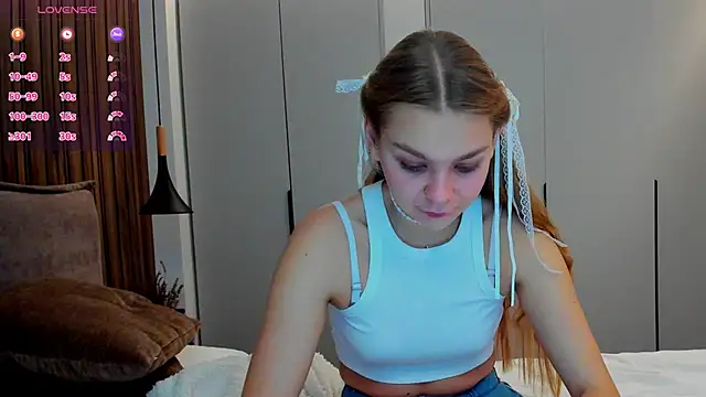 Molly sweetie online show from November 9, 7:12 am