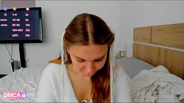 Molly sweetie online show from April 11, 6:32 am