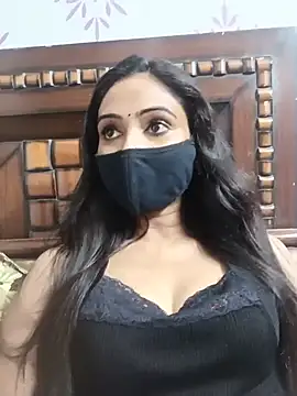 Snapshot of Yours-Bebo chatting on July 21, 7:10 am Yours-Bebo online show from July 21, 7:10 am