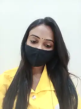 Snapshot of Yours-Bebo chatting on June 15, 11:10 am Yours-Bebo online show from June 15, 11:10 am