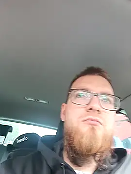 Snapshot of Sweet_bear69 chatting on September 27, 8:09 am Sweet bear69 online show from September 27, 8:09 am