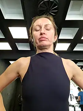 Miss    Mia  online show from November 26, 9:53 am