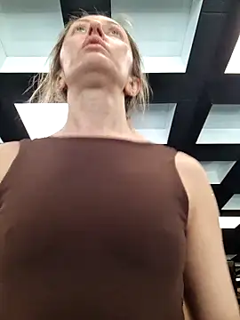 Miss    Mia  online show from March 12, 10:41 am