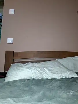 Miss    Mia  online show from September 20, 7:35 am