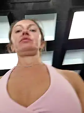 Miss    Mia  online show from April 28, 9:14 am