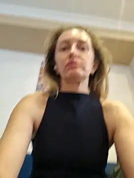 Miss    Mia  online show from March 5, 8:44 am