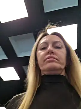 Miss    Mia  online show from December 15, 10:32 am