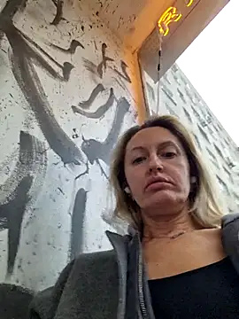 Miss    Mia  online show from October 15, 12:13 pm