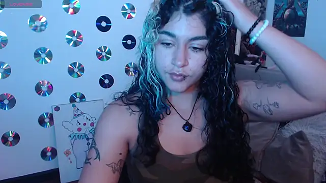 Snapshot of abril666 chatting on October 20, 3:34 pm abril666 online show from October 20, 3:34 pm