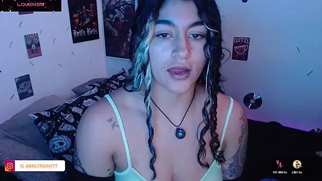 Snapshot of abril666 chatting on November 7, 4:22 pm abril666 online show from November 7, 4:22 pm