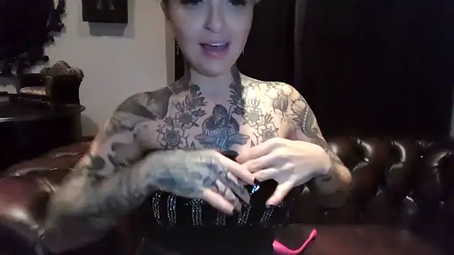 Rubyrichhxo online show from December 21, 7:37 pm