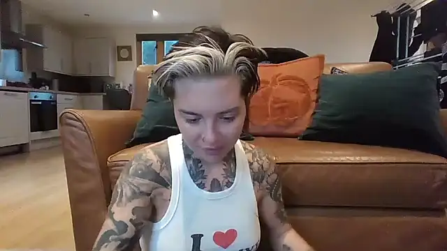 Rubyrichhxo online show from November 18, 9:45 am