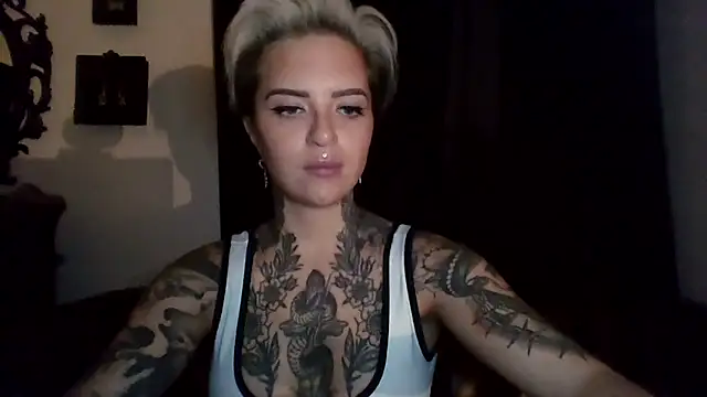 Rubyrichhxo online show from December 1, 8:32 pm