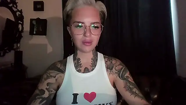 Rubyrichhxo online show from September 13, 8:58 am