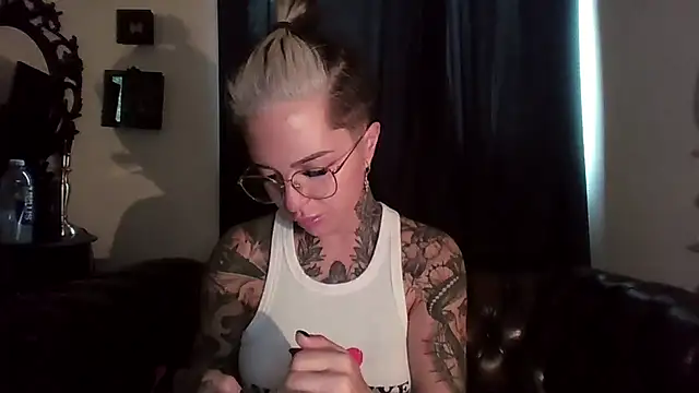 Rubyrichhxo online show from September 14, 10:26 am