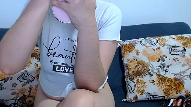 sofi-rojas1 online show from September 26, 12:50 am