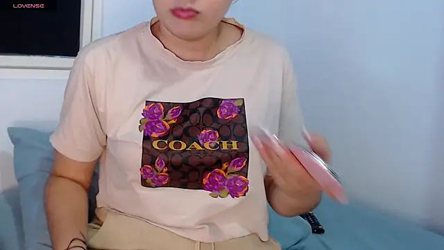 sofi-rojas1 online show from November 30, 11:27 pm