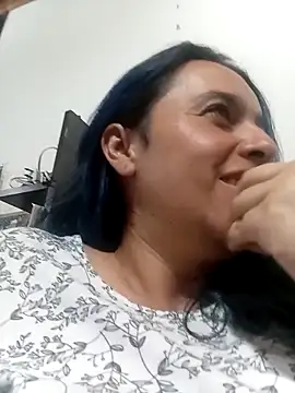 MagicStephany  online show from February 13, 2:44 am