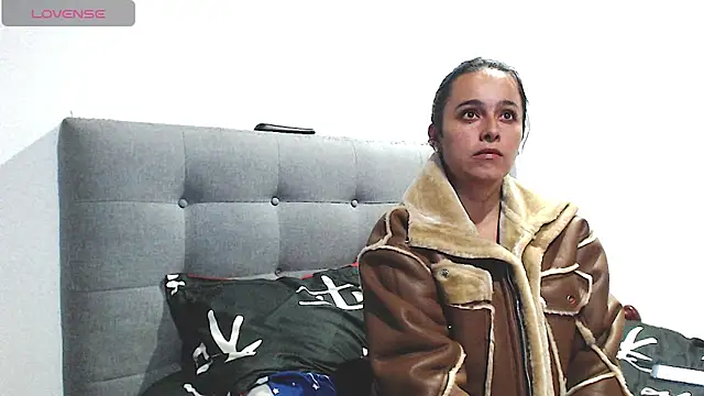 MagicStephany  online show from February 14, 1:17 am