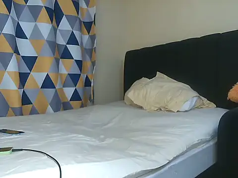 Snapshot of Mila_Melanie chatting on October 20, 3:01 pm Mila Melanie online show from October 20, 3:01 pm