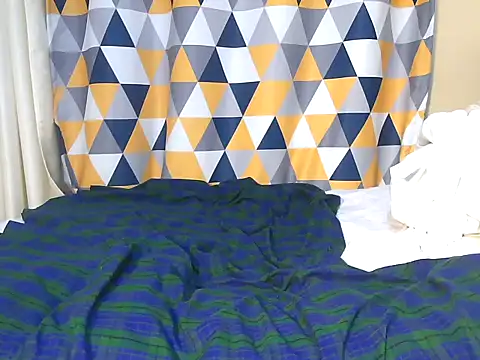 Snapshot of Mila_Melanie chatting on November 5, 12:47 am Mila Melanie online show from November 5, 12:47 am