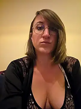 minierose online show from October 22, 2:33 am