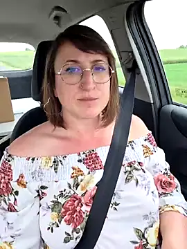 minierose online show from May 2, 1:38 pm