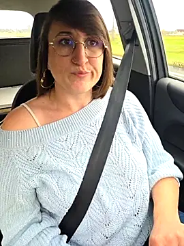 minierose online show from January 19, 2:21 pm