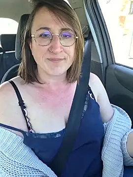 minierose online show from April 10, 2:57 pm