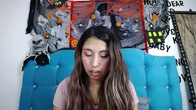 Snapshot of sweet_skylove_ chatting on October 5, 3:03 pm sweet skylove online show from October 5, 3:03 pm
