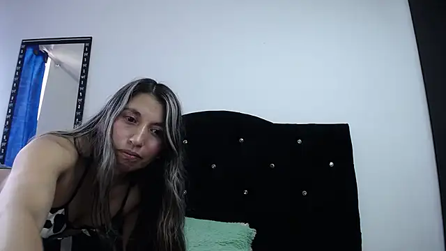 Snapshot of sweet_skylove_ chatting on June 21, 6:57 pm sweet skylove online show from June 21, 6:57 pm