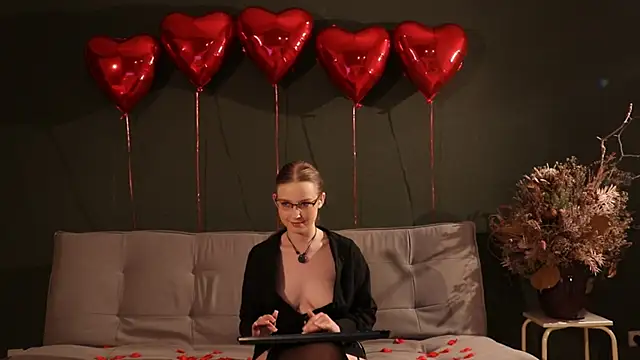 steffania- online show from February 13, 4:18 pm