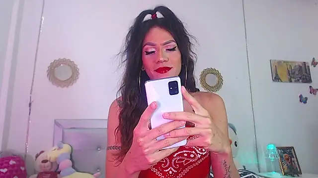 Snapshot of Roxy_SexyDiaz chatting on March 7, 8:00 pm Roxy SexyDiaz online show from March 7, 8:00 pm