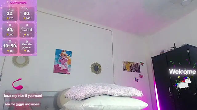 Snapshot of Roxy_SexyDiaz chatting on February 15, 6:18 pm Roxy SexyDiaz online show from February 15, 6:18 pm