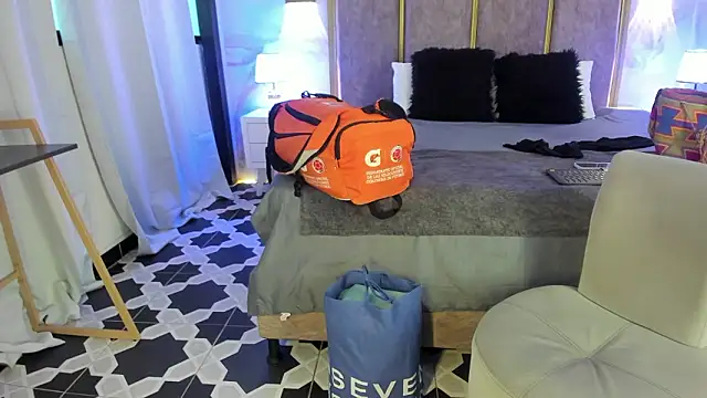 GiselOrtiz online show from February 24, 11:55 am