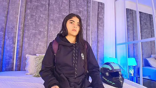 GiselOrtiz online show from March 31, 10:50 am