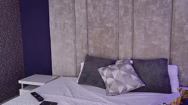 GiselOrtiz online show from December 18, 10:30 am