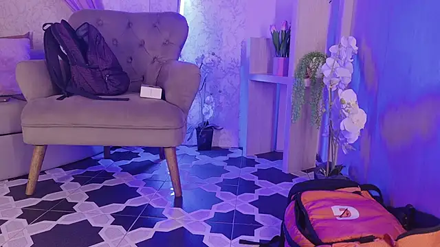 GiselOrtiz online show from June 17, 10:25 am
