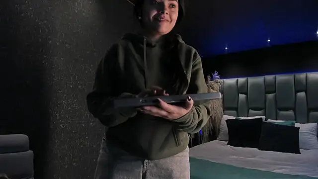 GiselOrtiz online show from March 22, 11:11 am