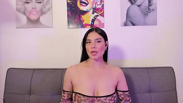 Snapshot of Maylin_Garcia chatting on July 18, 7:44 pm Maylin Garcia online show from July 18, 7:44 pm