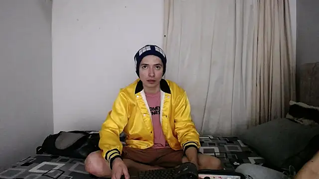 Pinkandyellowpokemon online show from September 10, 4:11 am