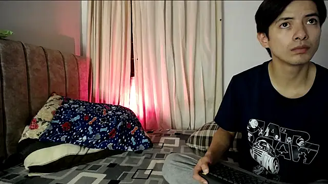 Pinkandyellowpokemon online show from January 7, 5:12 am